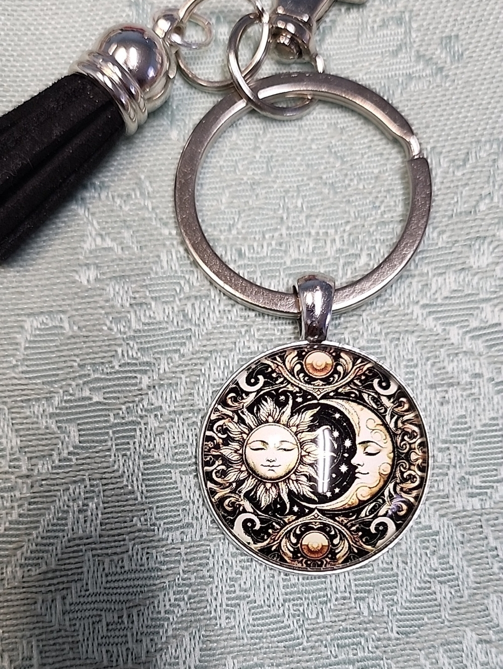 Sun & Moon Keychain! - Picture 2 of 2